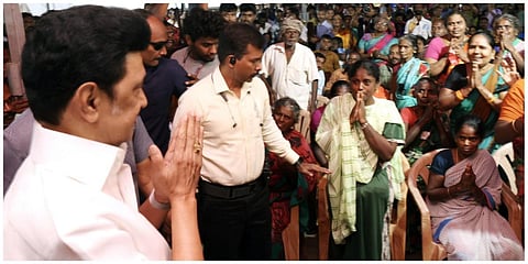 திருநெல்வேலியில் மழை வெள்ளத்தால் பாதிக்கப்பட்ட மக்களைச் சந்தித்து தமிழக முதல்வர் மு.க.ஸ்டாலின் ஆறுதல் கூறினார்