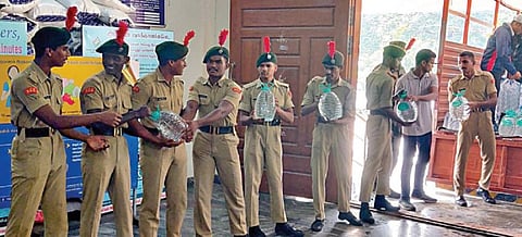 வெள்ள நிவாரண பணியில் தேசிய மாணவர் படை - வாழ்வில் மறக்க முடியாத அனுபவம் என நெகிழ்ச்சி