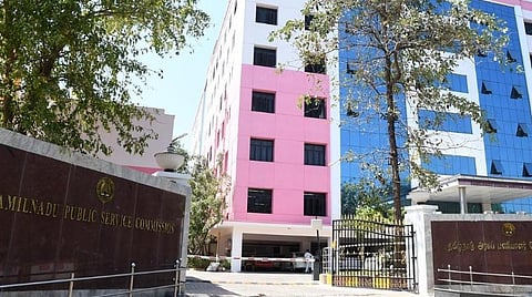 கடந்த ஆண்டு அட்டவணையில் வெளியிடப்பட்ட 8 தேர்வு அறிவிப்புகள் என்னவானது? - டிஎன்பிஎஸ்சி மீது தேர்வர்கள் அதிருப்தி