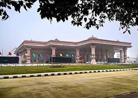 மகரிஷி வால்மீகி சர்வதேச விமான நிலையம், அயோத்திதாம்