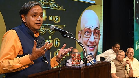 ராமர் கோயில் கும்பாபிஷேகத்தை அரசியல் பிரச்சாரம் ஆக்கும் பாஜக: ‘துக்ளக்’ ஆண்டு விழாவில் சசிதரூர் குற்றச்சாட்டு