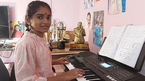 ஸ்ரீநிதா