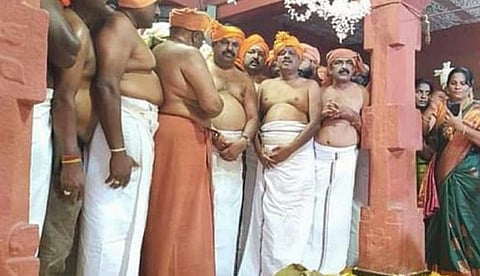 சாமிதோப்பு வைகுண்டர் தலைமைப் பதியில் அதிமுக பொதுச் செயலர் பழனிசாமி
