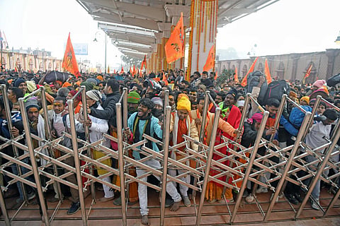 அயோத்தி ராமர் கோயிலில் குவியும் பக்தர்களிடம் ‘பிக்-பாக்கெட்’ திருடர்கள் கைவரிசை!