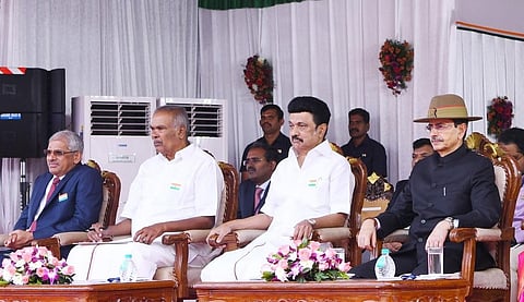 75வது குடியரசு தின விழாவில் தமிழக முதல்வர் மு.க.ஸ்டாலின் பங்கேற்றார்
