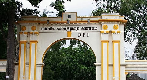 பதவி உயர்வு பெற்ற தலைமை ஆசிரியர்களின் பணி வரன்முறை பட்டியலை அனுப்ப வேண்டும்: பள்ளிக்கல்வித் துறை