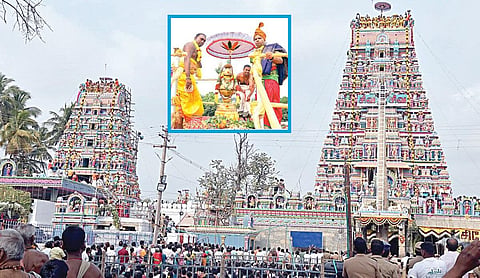 அவிநாசியில் நேற்று விமரிசையாக நடைபெற்ற அவிநாசிலிங்கேஸ்வரர் கோயில் குடமுழுக்கு விழா.
| படங்கள்: இரா.கார்த்திகேயன் |