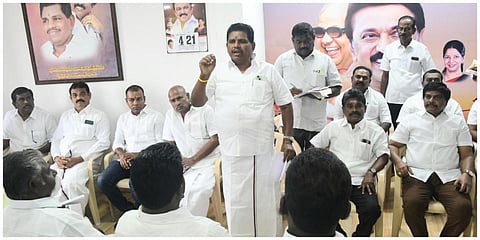 தூத்துக்குடியில் நடைபெற்ற திமுக தேர்தல் ஆலோசனை கூட்டத்தில் அமைச்சர் அனிதா ஆர்.ராதாகிருஷ்ணன் பேசினார். படம்: என்.ராஜேஷ்