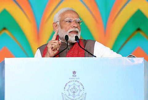 வளர்ச்சியடைந்த பாரதம், வளர்ச்சியடைந்த கோவா 2047 திட்டத்தில் வளர்ச்சித் திட்டங்களை தொடங்கிவைத்து பிரதமர் நரேந்திர மோடி உரையாற்றினார்.