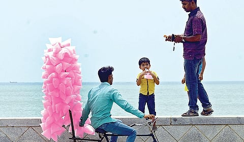 புதுச்சேரியில் பஞ்சு மிட்டாய் விற்க தடை: ஆளுநர் தமிழிசை சவுந்தரராஜன் உத்தரவு