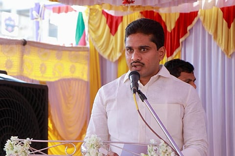 காங்கிரஸ் எம்எல்ஏ நர பரத் ரெட்டி
