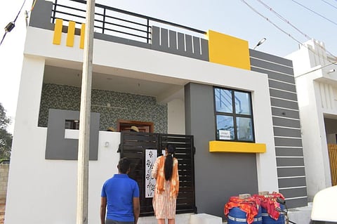 கோவை அல்அமீன் காலனியில் என்.ஐ.ஏ அதிகாரிகள் சோதனை நடத்திய வீடு. படம்: ஜெ.மனோகரன்