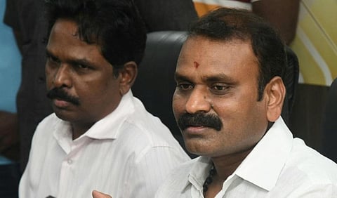 கிளாம்பாக்கம் பேருந்து நிலையம் அரசின் தோல்வியை காட்டுகிறது: மத்திய அமைச்சர் முருகன் விமர்சனம்