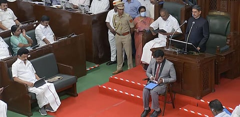 தமிழக சட்டப்பேரவை கூட்டத்தொடர் தொடங்கியது: அரசு தயாரித்த உரையை ஆளுநர் ரவி புறக்கணித்ததால் சலசலப்பு