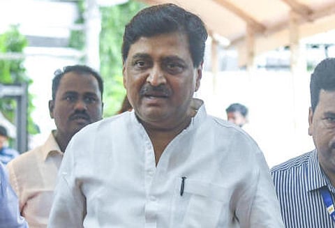 பாஜகவில் இணைய திட்டமா? - 2 நாட்களில் சொல்வதாக அசோக் சவான் தகவல்