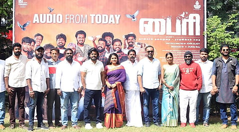 ‘பைரி’ படத்துக்கு 950 கிராபிக்ஸ் ஷாட்கள்: இயக்குநர் தகவல்