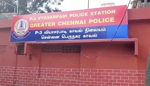சென்னை | போலீஸ் எனக் கூறி இளைஞரிடம் ரூ.10 லட்சம் வழிப்பறி: தப்பிய 4 பேர் கும்பலை தேடும் பணி தீவிரம்