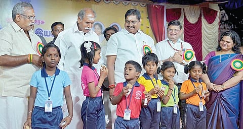 புதுச்சேரியில் அரசுப் பள்ளி மாணவர்களுக்கு மாலை நேரத்தில் சிறுதானிய சிற்றுண்டி: முதல்வர் ரங்கசாமி தொடங்கிவைத்தார்