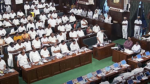 தமிழகத்தில் ரூ.2,080 கோடியில் பள்ளி கட்டிடங்கள்: சட்டப்பேரவையில் அமைச்சர்கள் தகவல்