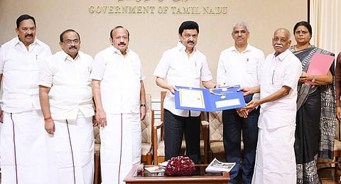தஞ்சை, திருப்பூர், காஞ்சியை சேர்ந்த 3 விவசாயிகளுக்கு ‘நம்மாழ்வார்’ விருது: முதல்வர் ஸ்டாலின் வழங்கினார்