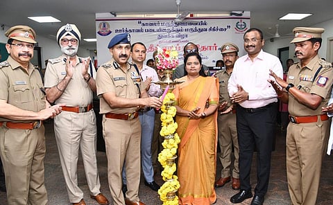 காவலர் மருத்துவமனையில் ஊர்காவல் படையினரும் சிகிச்சை பெறும் வசதி: காவல் ஆணையர் தொடங்கி வைத்தார்