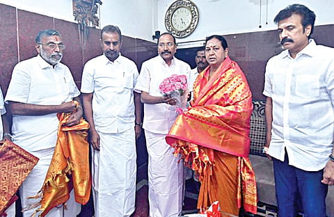 பிரேமலதாவுடன் அதிமுக பேச்சு: உடன்பாடு எட்டப்பட்டதாக தகவல்