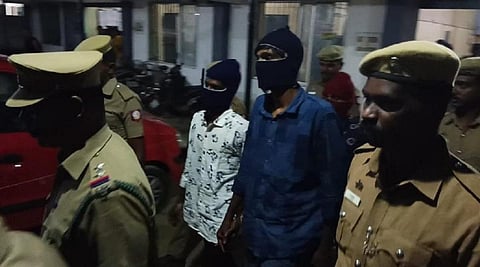 வண்டலூர் திமுக பிரமுகர் கொலை வழக்கில் சரணடைந்தவர்கள் உண்மையான குற்றவாளிகளா? - விசாரணை தீவிரம்