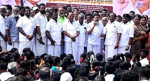 விழுப்புரத்தில் அதிமுக சார்பில் நடைபெற்ற ஆர்பாட்டத்தில் பேசிய சி.வி.சண்முகம்