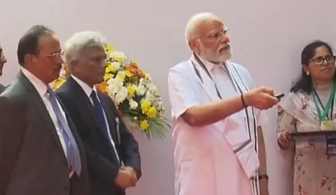 கல்பாக்கத்தில் விரைவு பெருக்கி உலை திட்டத்தை பிரதமர் மோடி தொடங்கி வைத்தார்