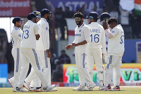 4-1 என தொடரை வென்று இங்கிலாந்தை ஓடவிட்ட இந்தியா: அஸ்வின் 100-வது டெஸ்டில் அசத்தல்