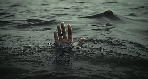 தூத்துக்குடி அருகே ஊருணியில் மூழ்கி 3 குழந்தைகள் உயிரிழப்பு
