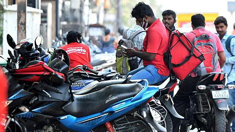 கேப் ஓட்டுநர்கள், டெலிவரி பாய்ஸுக்கு சமூகப் பாதுகாப்பு இருக்கிறதா? - ஓர் அதிர்ச்சி ரிப்போர்ட்