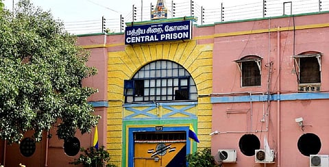 வெள்ளகோவில் அருகே சிறுமி கூட்டு பாலியல் வன்கொடுமை: போக்சோவில் 7 பேர் கைது