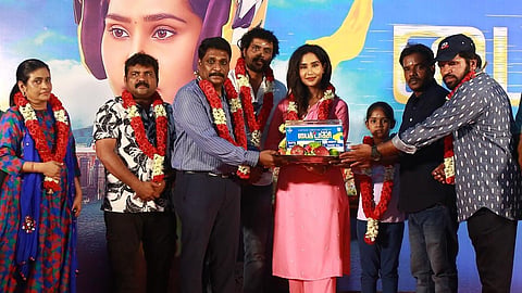 ‘பைக் டாக்ஸி’யில் 6 மனிதர்கள் 6 கதைகள்