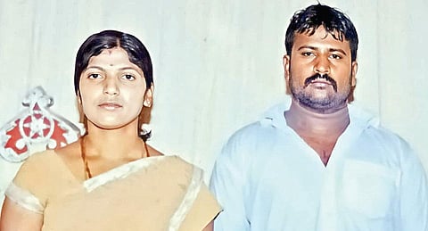 கைது செய்யப்பட்ட காமாட்சி, பிரகாஷ்.