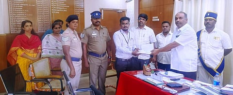 காடுவெட்டி குரு மகன் கொண்டு சென்ற ரூ.1 லட்சம் பறிமுதல் @ கிருஷ்ணகிரி