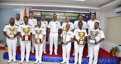 2023-ம் ஆண்டில் சிறப்பாக செயல்பட்ட கடலோர காவல் படை பிரிவுகள், கப்பல்களுக்கு விருதுகள்