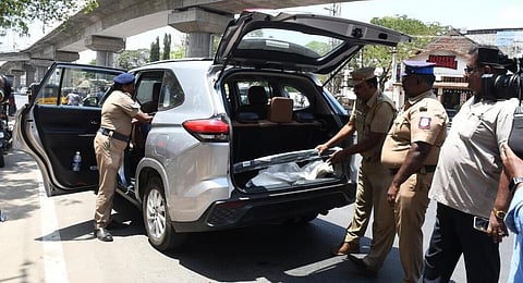 தமிழகத்தில் பறக்கும் படையினரால் இதுவரை ரூ.109 கோடி மதிப்பிலான பணம், பொருட்கள் பறிமுதல்