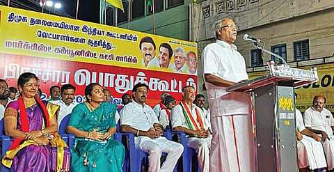 சிவகாசியில் நடந்த பிரச்சார பொதுக்கூட்டத்தில் மார்க்சிஸ்ட் மாநில செயலாளர் கே.பால கிருஷ்ணன் பேசினார்.