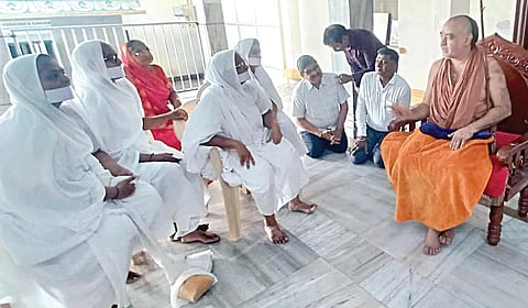இளைஞர்களின் எதிர்காலம் நன்றாக அமைய பக்தியும் இயற்கையும் இணைந்த கல்வி அவசியம்: ஸ்ரீ விஜயேந்திர சரஸ்வதி சுவாமிகள் அறிவுறுத்தல்