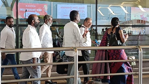 திருச்சி சிறப்பு முகாமில் அடைக்கப்பட்டிருந்த முருகன், ராபர்ட் பயாஸ், ஜெயக்குமார் இலங்கைக்கு அனுப்பிவைப்பு