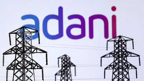 புதுப்பிக்கத்தக்க எரிசக்தி - அதானி குழுமம் சாதனை