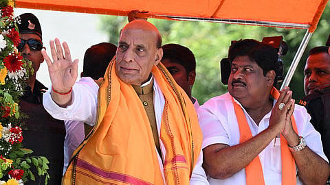 நாமக்கல்லில் பாஜக வேட்பாளர் கே.பி. ராமலிங்கத்தை ஆதரித்து தேர்தல் பிரச்சாரம் செய்த ராஜ்நாத் சிங்