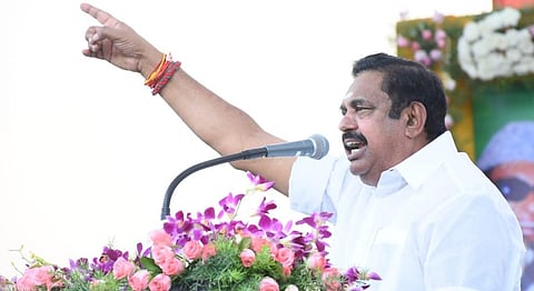 ஆரணியில் நடந்த அதிமுக பிரச்சாரக் கூட்டத்தில் அக்கட்சியின் பொதுச் செயலாளர் எடப்பாடி பழனிசாமி உரையாற்றினார்.