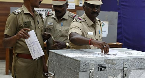 சென்னை மாவட்டத்தில் போலீஸார் தபால் வாக்கு செலுத்த இன்று கடைசி நாள்