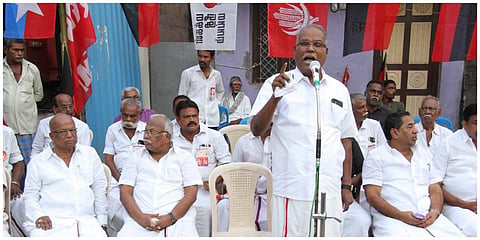 மதுரையில் நடந்த பிரச்சாரத்தில் மார்க்சிஸ்ட் கம்யூனிஸ்ட் கட்சியின் மாநில செயலாளர் கே.பாலகிருஷ்ணன் உரையாற்றினார். | படம்: எஸ்.கிருஷ்ணமூர்த்தி