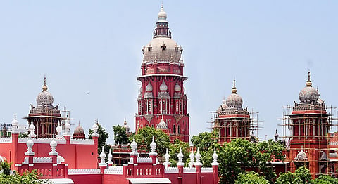 சிவில் சர்வீஸ் தேர்வு வினாத்தாள்களை ஏஐ மூலம் மொழிபெயர்க்க மத்திய அரசுக்கு ஐகோர்ட் யோசனை