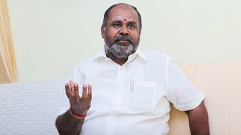 தனியார் தொழிற்சாலையை மூடக் கோரி திருமங்கலம் அருகே மறியல்: ஆர்.பி.உதயகுமார் கைது