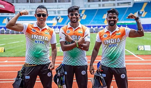 உலக கோப்பை வில்வித்தை போட்டி தென் கொரியாவை வீழ்த்தி தங்கம் வென்றது இந்திய ஆடவர் அணி