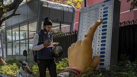 கேலிக்குள்ளாகும் ஜனநாயகம்!